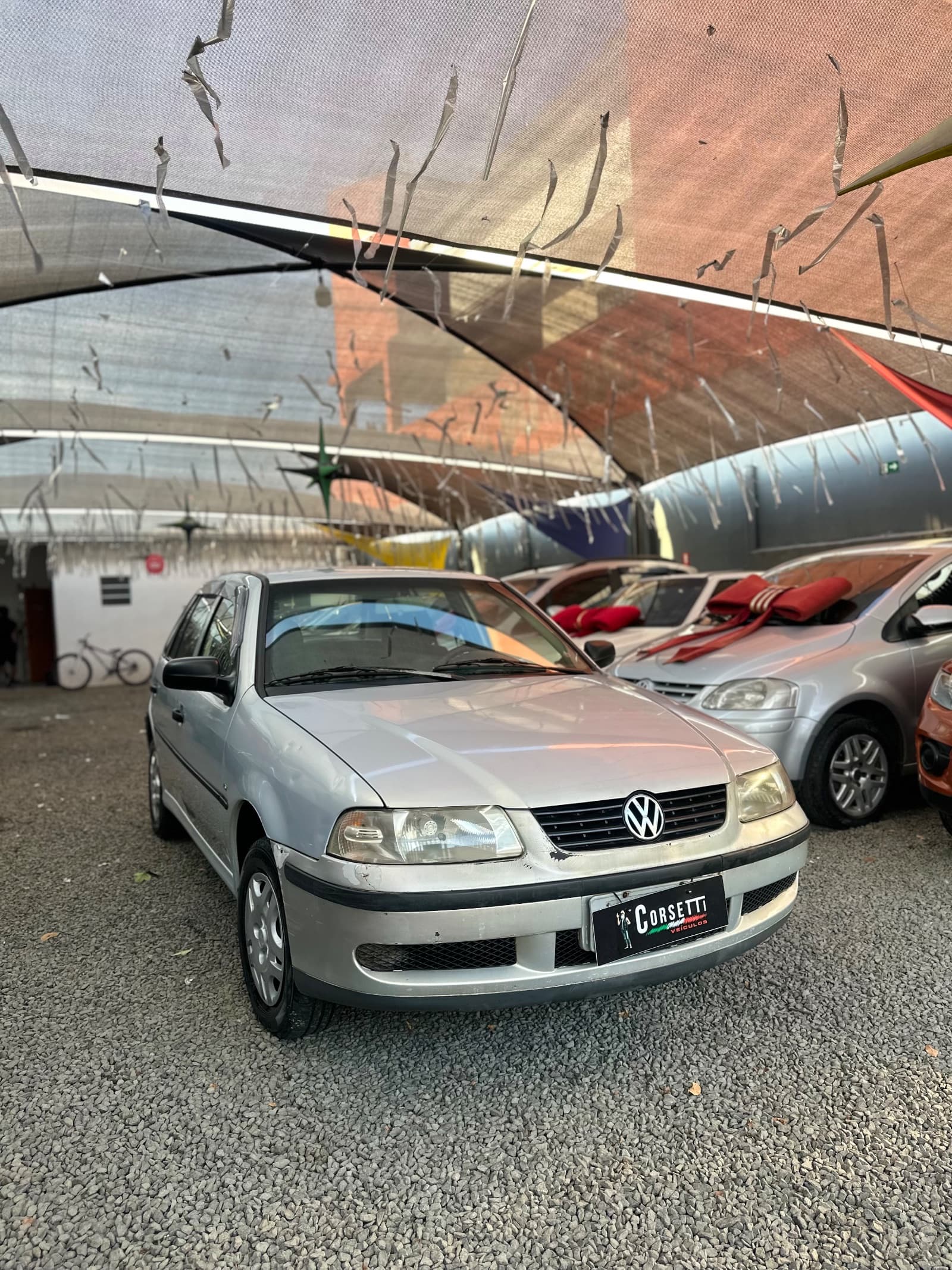 Volkswagen Gol 1.0 Plus 16v 4p 2000
